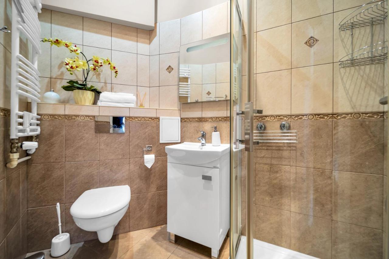Plac Zbawiciela Spacious - Location, Metro 200m, 53m2 - By Rentujemy Apartament *