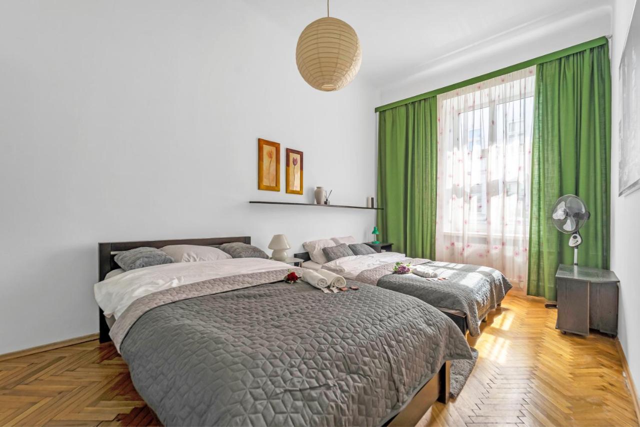 Plac Zbawiciela Spacious - Location, Metro 200m, 53m2 - By Rentujemy Apartament